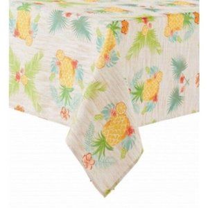 Celebrate Summer Together 70 in Round Tablecloth Pineapples Indoor/Outdoor NEW